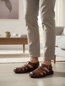 Sandalias masculinas artesanales de cuero, punta cerrada y hebilla clásica, estilo casual de oficina, ideales para verano y días festivos - Marrón - Ver 2