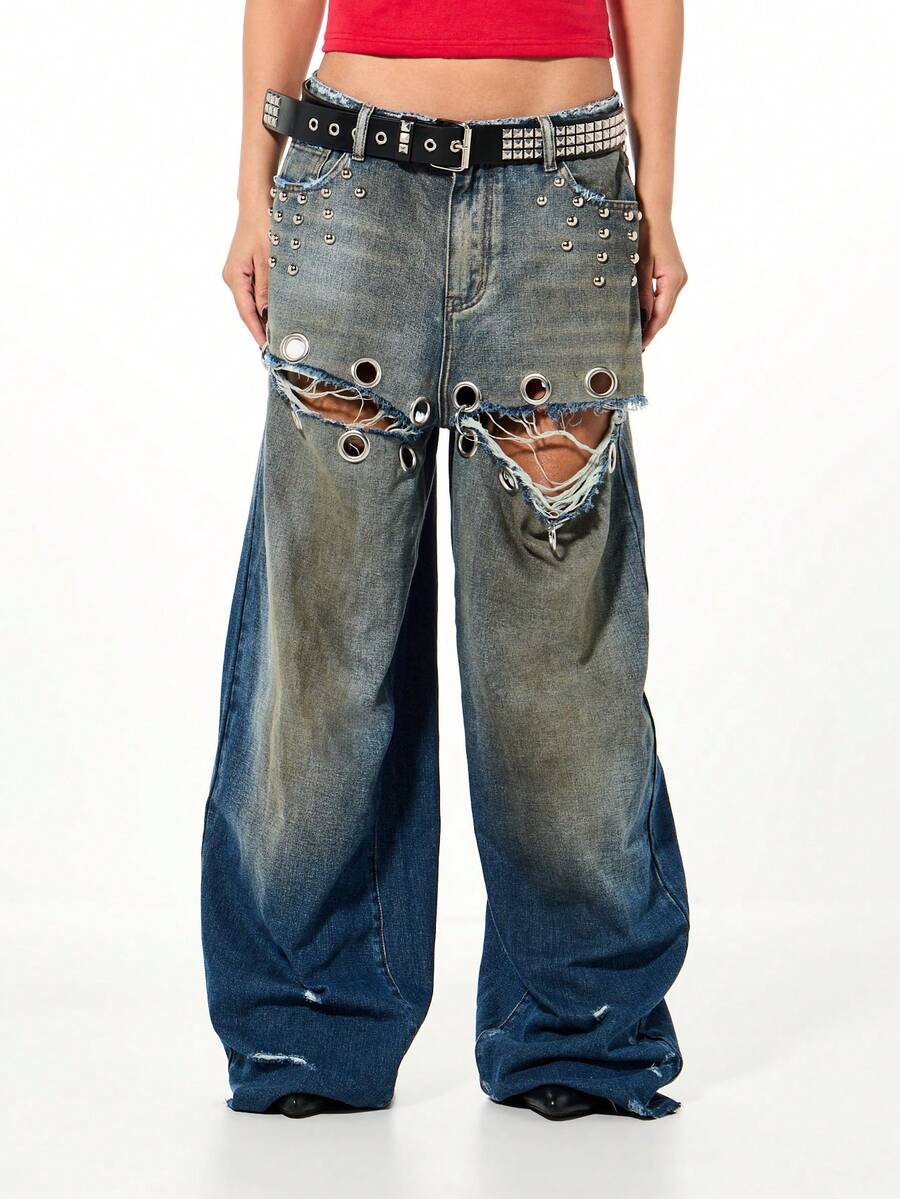 SUMWON WOMEN Quần jeans denim ống rộng baggy rách có đinh tán kim loại, lỗ xỏ dây và chi tiết xích - Rửa nhẹ - Xem 1