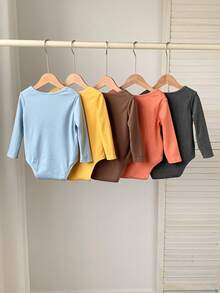 SHEIN Bộ 5 món/Bộ đồ liền thân lót nhiệt in hình động vật đáng yêu cho bé trai, thoải mái mặc hàng ngày, thích hợp mặc trong nhà, ngoài trời, trượt tuyết, thể thao, tiệc tùng lễ hội, Giáng sinh, năm mới, sinh nhật, mùa thu/đông - Nhiều màu - Xem 2