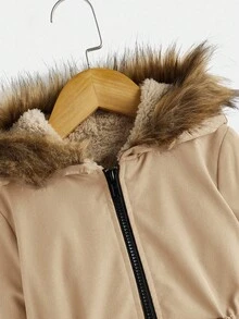 SHEIN 青少年女孩休閒寬鬆保暖內裡人造毛飾邊連帽中長版派克夾克 女孩冬季外套 女孩抓絨夾克 青少年女孩填充外套 兒童冬季穿著 女孩夾克 秋季 - 杏色 - 查看 5