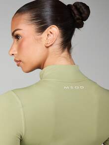 MISSGUIDED 女士长袖运动拉链高领外套，带拇指孔和侧袋，适合运动穿着 - 綠色 - 查看 7
