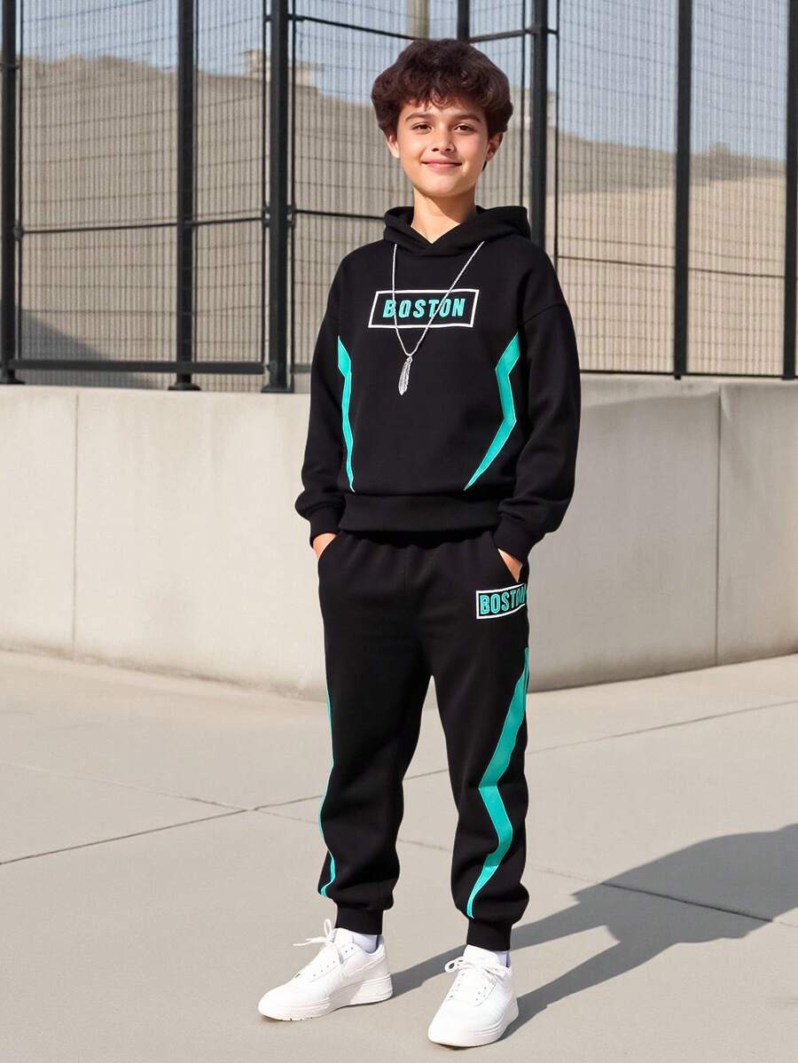 SHEIN Vacaura 2件套幼儿男童（加大码）波士顿和闪电印花连帽运动衫和运动裤休闲装 - 黑色 - 查看 1