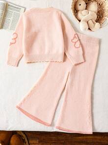 SHEIN Playful Pals 两件套女童紫色毛衣套装，可爱优雅的法式花卉图案，针织圆领套头毛衣+针织长裤，饰有线条装饰，秋冬款 - 粉色 - 查看 2