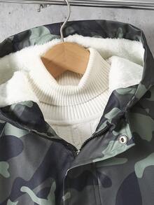 SHEIN Vacaura Tween Boy 迷彩印花连帽保暖内衬派克大衣，户外运动休闲，秋冬