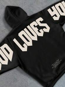 Manfinity EMRG 男士黑色连帽卫衣，“上帝爱你”英文图案，宗教十字架元素，暗黑街头风套头连帽衫，适合春、秋、冬日常穿着，Y2K风格时尚上衣，保暖内衬 - 黑色 - 查看 4