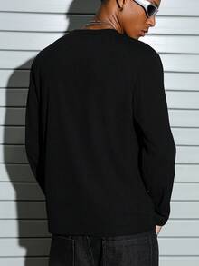 Manfinity Roghcode 男士纯色圆领休闲百搭长袖T恤 黑色长袖衬衫 男士束腰上衣 男士长袖T恤 男士长袖 - 黑色 - 查看 2