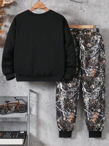 SHEIN Vacaura 男童迷彩街头风连帽衫和工装裤两件套休闲套装，适合春、秋、冬季穿着。 - 彩色 - 查看 2