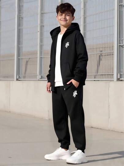 Vacaura 2 件青少年男孩休闲户外印花连帽夹克和纯色侧袋抽绳运动裤运动套装，适合春秋季
