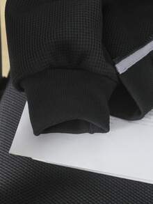 SHEIN 男童秋冬时尚保暖连帽拉链卫衣外套，字母华夫格面料设计，单件装 - 黑色 - 查看 5