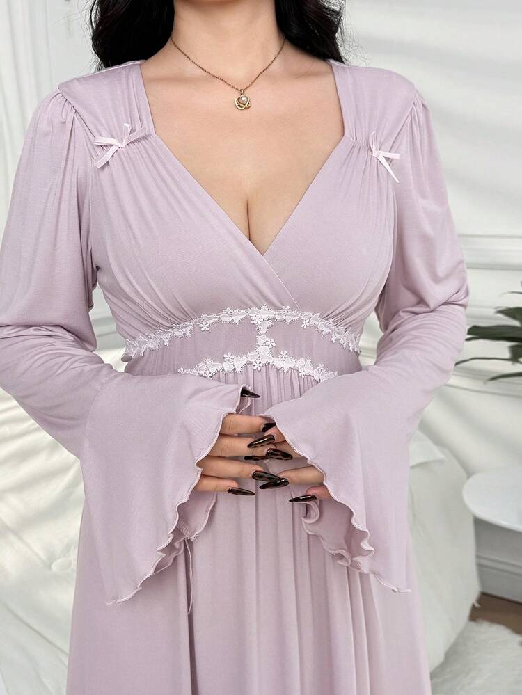 Dazy Plus Plus Size Women Elegant Bow Decor Colorblock Stretchy Fitted Long Nightgown