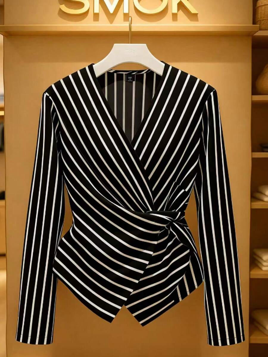 GlowEve CURVE 大码女式优雅商务通勤条纹交叉 V 领裹腰长袖衬衫，秋冬 - 黑色 - 查看 1