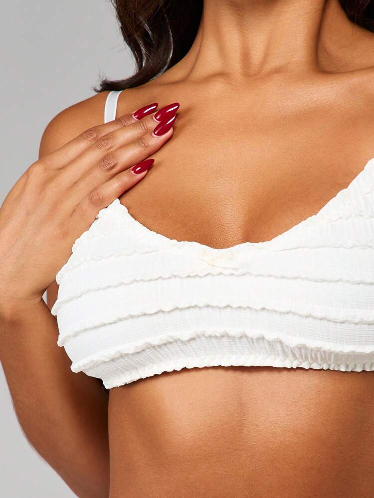 MISSGUIDED Striped Textured Scoop Neck Bralette With Adjustable Straps For Everyday Comfort And Layering