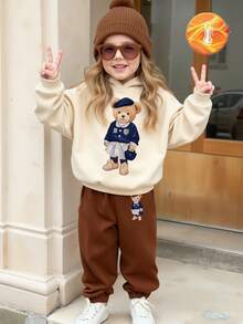 SHEIN Playful Pals Cozy Fall & Winter Styles Young Girls Casual Fashion Creative Personalized Fresh Simple Cute Cartoon Bear Beret Hat Design Letter Slogan Graphic Print Relaxed Hoodie And Sweatpants Set, Comfortable Outfit - Multicolor - View 3