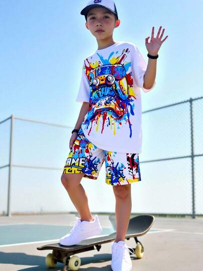 SHEIN Fantacosmos 2pcs Tween Boy Video Game Graphic Short Sleeve T-Shirt & Shorts Set,