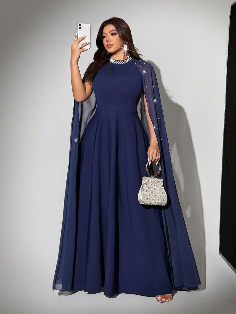 Viva Relle فستان كيب من الشيفون الأنيق والرومانسي والفاخر المزين بالألماس للمرأة ذات الحجم الكبير، خريف/شتاء - أزرق بحري - مشاهدة 4