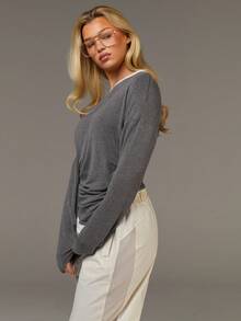 Athîral 2025新款时尚通勤不对称撞色露肩上衣 - 彩色 - 查看 5