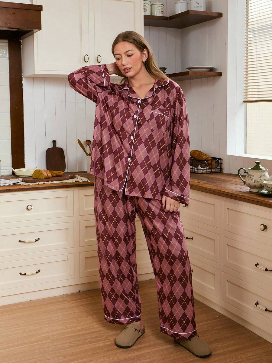 SHEIN Doze Lane Bộ đồ ngủ dài tay cổ bẻ họa tiết kẻ caro nhăn nhúm cỡ lớn dành cho nữ, thích hợp cho mùa thu và mùa đông. - Nhiều màu - Xem 1