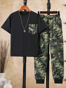 SHEIN Vacaura 青少年男孩迷彩貨物長褲和補丁口袋上衣套裝2件組