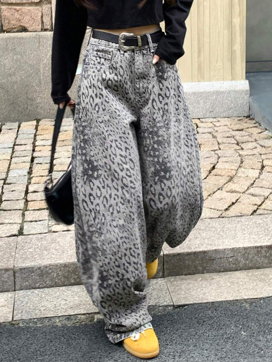 DAZY Women's Casual Korean Style Washed Loose Fit Street Leopard Print All-Match Jeans - Grey - View 1