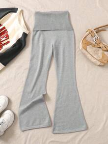 SHEIN Serisse Kids 少女简约纯灰色高腰喇叭裤，针织紧身裤型，适合居家、户外、日常休闲穿着。喇叭裤款式多样，包括灰色、白色、罗纹等。此外，还有罗纹针织喇叭裤和针织喇叭裤可供选择。适合母女装，秋冬季亲子装。 - 灰色 - 查看 2