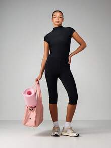 MISSGUIDED 高腰修身七分高领无袖连体紧身裤，适合瑜伽、普拉提、运动休闲穿着 - 黑色 - 查看 1