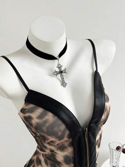 Elamini Women's Sexy V-Neck Leopard Print Sleeveless Slim Fit Camisole Top, Suitable For Party And Evening Wear