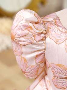 SHEIN Cute Baby Girl Pink Elegant Retro Pattern Puff Sleeve Dress. Suitable For Spring/Summer, Family Vacations, Holidays, Gorgeous Princess, Formal Attire, Sibling Outfits, And Party Wear فساتين سهره جلابيات فستان سهره فستان Jalabiya Rose Pink Toddler Dress Baby Girl Princess Puffy Dress Baby Girl Dusty Roses Dress Baby Girl Pink Party Dress - Khaki - View 3