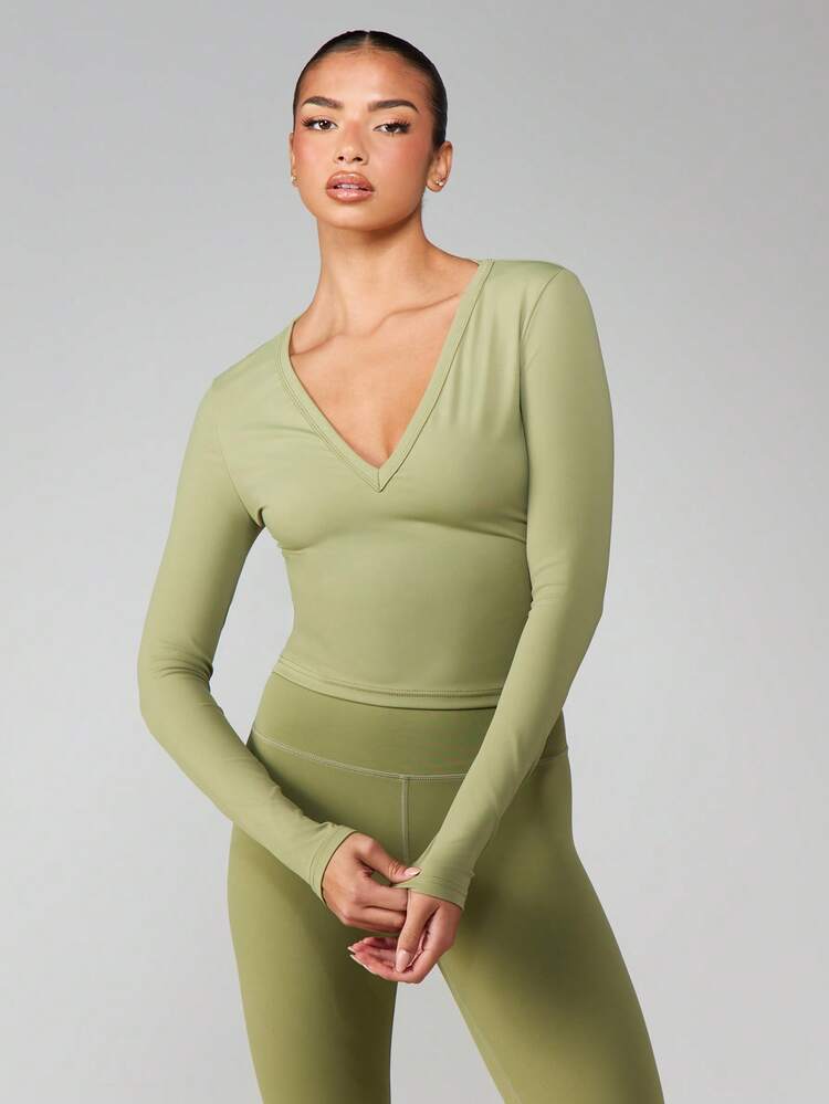 MISSGUIDED Long Sleeve V Neck Fitted Top Sage Green Casual Layering Basic Tee Stretch Knit Pullover Fall Winter Essential