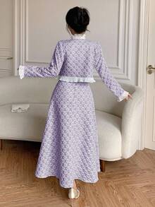 Modelyn 女士花卉提花荷叶边长袖单排扣外套和无袖连衣裙优雅两件套 - 紫丁香色 - 查看 2