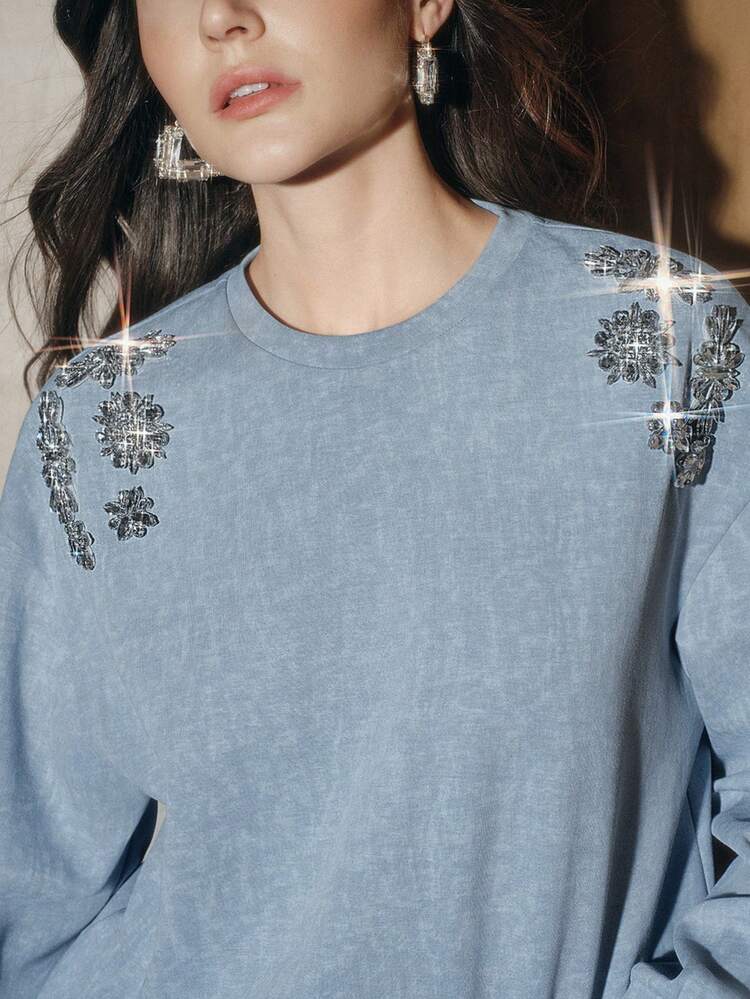 Vintage ausgewaschenes hellblaues Sweatshirt für Frauen mit Strass-Verzierung