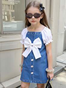 SHEIN Elladie kids 年轻女孩优雅蝴蝶结装饰白色和蓝色迷你连衣裙，户外和海滩休闲度假连衣裙