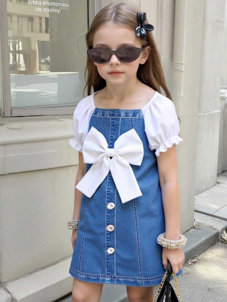 SHEIN Elladie kids 年轻女孩优雅蝴蝶结装饰白色和蓝色迷你连衣裙，户外和海滩休闲度假连衣裙