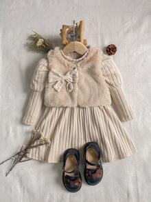 SHEIN 2pcs Baby Girls Dress + Plush Vest Cute Elegant Set, High Collar Long Sleeve Ruched Ribbed Thermal Lined Lantern Sleeve Dress Paired With Warm Plush Vest Jacket, Retro Casual Versatile Korean Style With Bow Design, Suitable For Daily Outings, Birthday, Holiday Party In Autumn/Winter - Beige - View 3