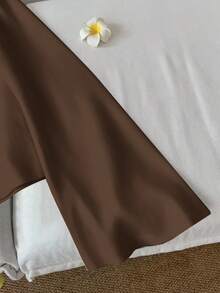 SHEIN LUNE 女士休闲V领喇叭袖扭结前襟上衣，适合早春和秋季穿着，是约会和度假的理想之选，波西米亚风格，有深棕色、巧克力棕色和咖啡棕色可选；优雅的女性化上衣。夏季 - 彩色 - 查看 4