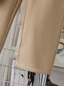 SHEIN 青少年男童休闲百搭贴布徽章V领短袖T恤和直筒针织裤两件套，适合上学、运动、旅行、度假等场合。 - 米色 - 查看 6