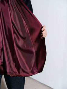 Lumivelle Bộ vest màu đỏ tía ve satin thời trang công sở dành cho nữ - Màu Đỏ Sâu - Xem 8