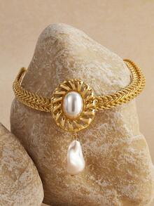 Opalesca 1pc European & American Asymmetric Pearl Geometric Oval Pendant Necklace, Luxury Rhinestone Studded Clavicle Chain For Women,Outfits,Old Money,Beaded,Wedding/Bridal Accessories,Fairycore/Fairy,Pearl,Flower,Fall/Autumn/Winter,For Mom/Women/Girl/Mother,Elegant,Premium - Yellow Gold - View 3