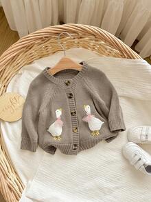 SHEIN 新生女宝宝可爱卡通图案针织开衫，适合秋冬季节穿着