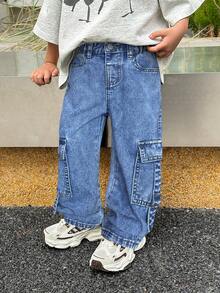 SHEIN 男童时尚做旧水洗宽松黑色牛仔裤，带工装口袋，休闲百搭，适合儿童街头春季服装搭配 - 淺色水洗藍 - 查看 7