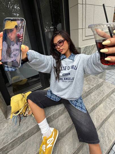 Muchica Avslappnad minimalistisk Kalifornien Los Angeles grafiskt tryck lös passform rund halsringning långärmad huvtröja för kvinnor, lämplig för flygplats och gatukläder