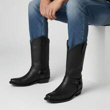 Botas Estilo B011-4 para Hombre| Diseño de Arnés Metálico y Tacón Cubano | Estilo Cowboy Clásico | Calzado Robusto y de Alta Caña para Moto y Uso Diario - Negro - Ver 1