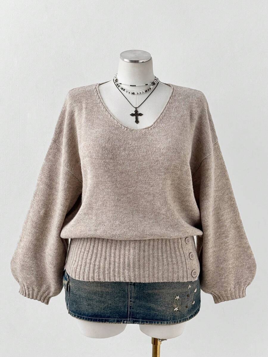 Sunspun 秋冬简约纯色V领侧扣收腰短款针织套头毛衣