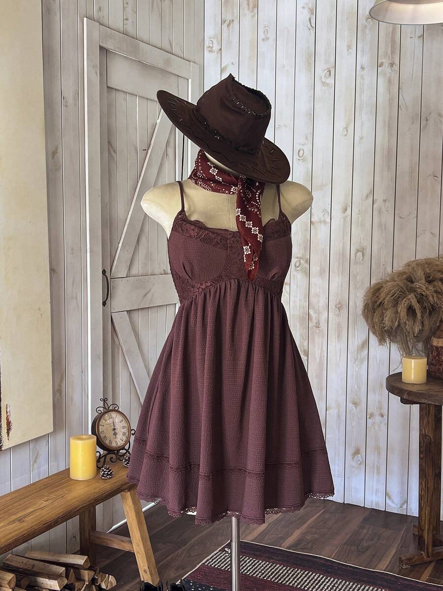 Wildy Robe mini casual pour femmes avec empiècement en dentelle et volants à l'ourlet, style occidental Saint John 2025 Tenues du 4 juillet, robes d'été pour femmes, robe de remise des diplômes, robe d'été, robes pour femmes, tenue de concert country pour femmes, robe bustier, robe en dentelle, vêtements occidentaux pour femmes, robe épaules dénudées, tenues country pour femmes, robe corset - Tabac - Voir 1