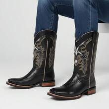 Bota Vaquera Clásica para Hombre - Estilo 0203 - Bordado  Elegante en Caña - Punta Semi-Cuadrada y Tacón Vaquero Cubano - Calzado de Fiesta y Rodeo de Alto Impacto. - Negro - Ver 1