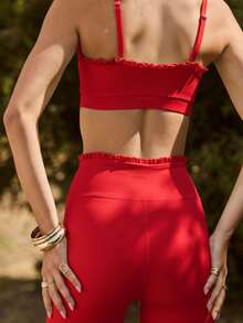 Aralina 休闲荷叶边无袖高腰运动短款上衣和紧身裤两件套 - 紅色 - 查看 3