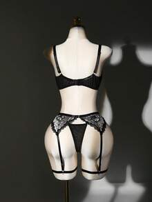 SHEIN 5件套加大码性感蕾丝拼接内衣套装 - 黑與白 - 查看 2