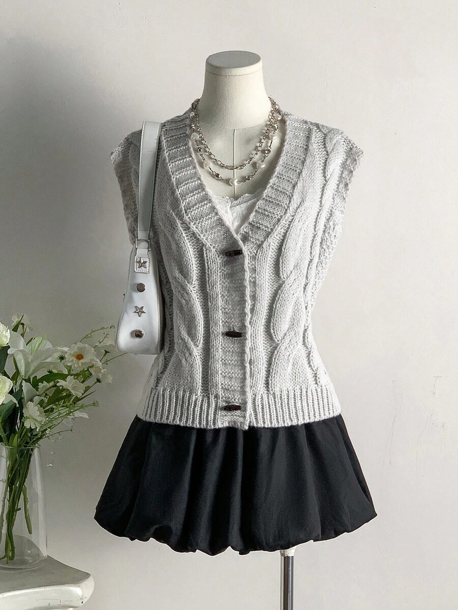 SHEIN Unity 女式V领休闲针织牛角扣背心，秋冬 - 灰色 - 查看 1