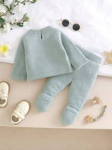 SHEIN Vintaside Kids Bộ áo len phong cách quý ông thời trang cho trẻ sơ sinh, áo dài tay cổ Peter Pan kết hợp với quần dài cho trẻ sơ sinh, tối giản nhưng phong cách, lựa chọn trang phục hàng ngày mới để thể hiện vẻ ngoài quý ông của bé - Màu xanh Bạc hà - Xem 2