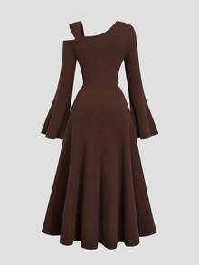 SHEIN Clasi Gaun Elegan Model A-Line Ukuran Plus dengan Dekorasi Mawar Emas, Lengan Mengembang Bergaris, dan Pinggang Ramping - Coklat - View 2