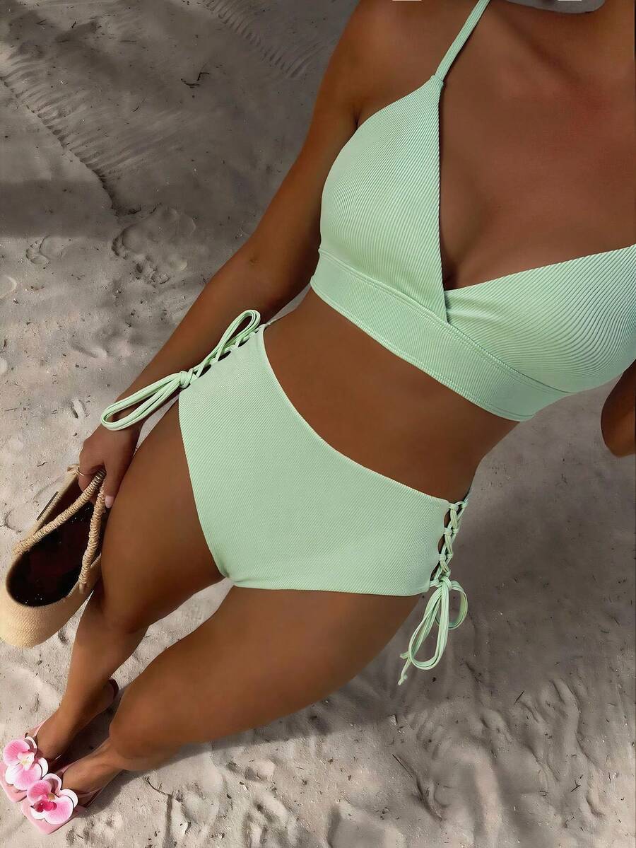 Swim Mod Conjunto de 2 piezas Primavera/Verano 2026, Conjunto de playa para mujer en verde claro, Traje de baño sin espalda con escote en V profundo y fruncido, Ropa de baño de verano casual - verde menta - Ver 1